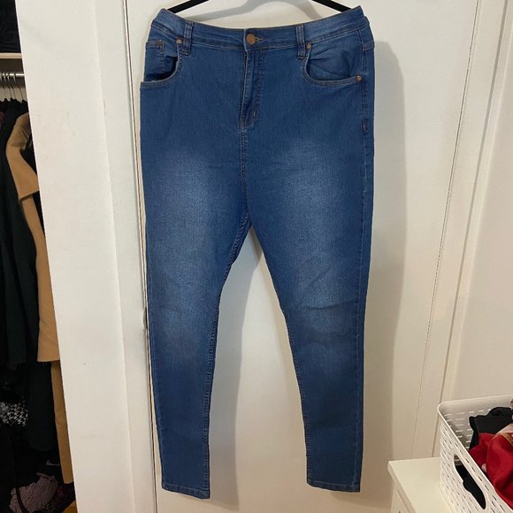 Prettylittlething Jeans - Picture 1 of 3